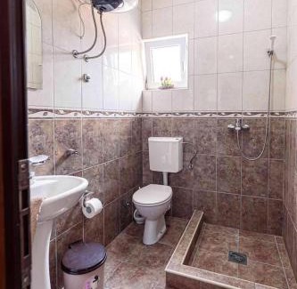 Podmaine House | Apartmani Franeta Budva