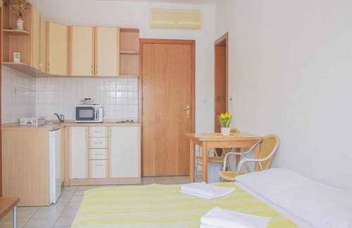 Neum Apartment | Apartmani Jurković / Comfort apartment with sea view 3