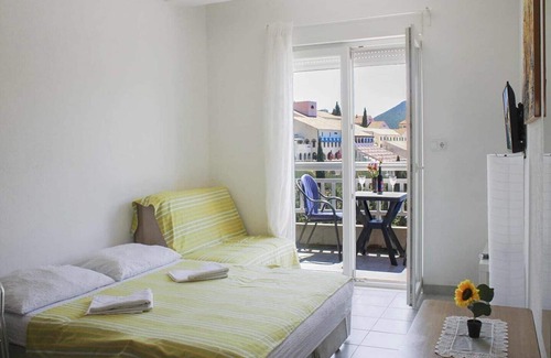 Neum Apartment | Apartmani Jurković / Comfort apartment with sea view 3