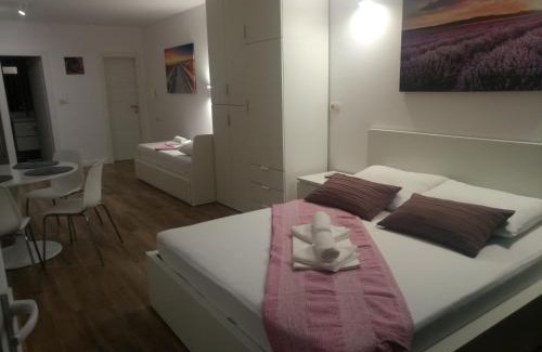 Duce House | APARTMANI KUJUNDŽIĆ