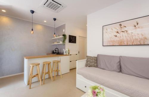 Ploce Apartment | Apartmani Mostina near river
