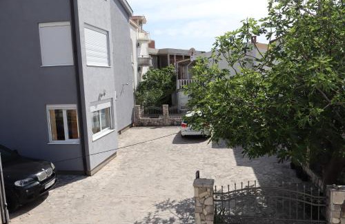 Zgrade Apartment | Apartmani MULIC Sutomore