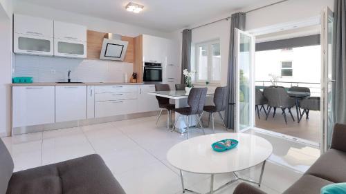 Zrce Apartment | Apartmani "Villa Barbara"
