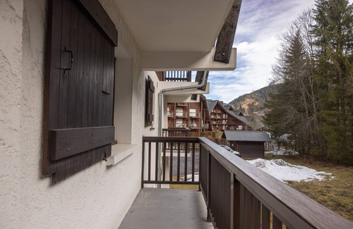 Les Contamines-Montjoie Apartment | Apartment "5 à 6 Personnes" with Mountain View and Shared Pool