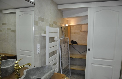 Montesquieu-des-Alberes Apartment | Apartment, two bedrooms, in a quiet village, starting point for many hikes