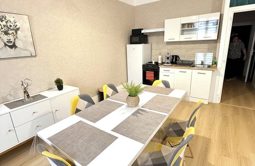 Replonges Apartment | Apartment Le Rétro (2 Bedrooms)