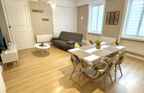 Replonges Apartment | Apartment Le Rétro (2 Bedrooms)