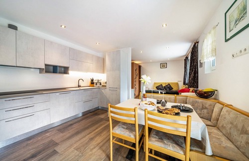 San Leonardo in Passiria Apartment | Apartment "Haus Reimon Monika" with Mountain View & Wi-Fi