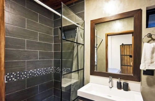 Buenos Aires Apartment | Apartment Suit 6 - Surf, Relax & Stay Cool, 3min to Santa Teresa Beach & Town