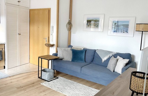 Radolfzell am Bodensee Apartment | Apartment 'Seehaase' with Balcony and Wi-Fi