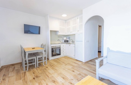 Sant Jaume Mediterrani Apartment | Apartment 'Son Bou Gardens Deluxe 1' with Shared Pool, Wi-Fi and Air Conditioning