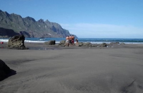 Santa Cruz de Tenerife Apartment | Apartment on the 1st line of the beach panoramic views of the sea & mountains