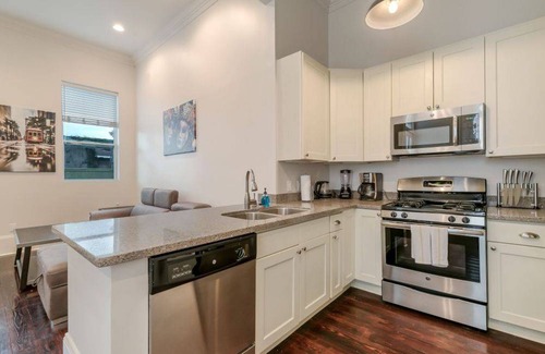 Faubourg Lafayette Condo | Apartment ∙ 2 bedrooms ∙ 4 guests
