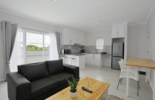 Bloubergstrand Apartment | Apartment 1-bedroom #8-Leetch Views