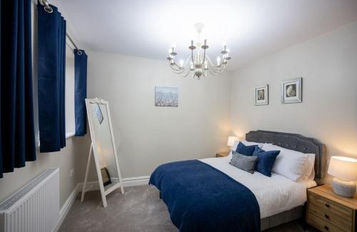 Moreton Apartment | Apartment 1, Elizabeth Hall