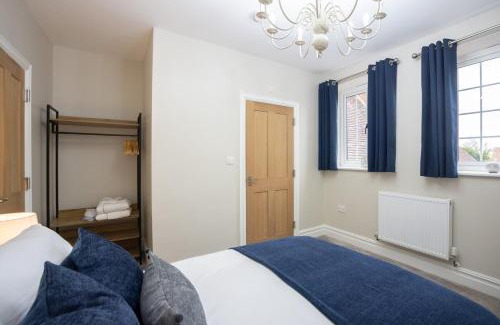 Moreton Apartment | Apartment 1, Elizabeth Hall