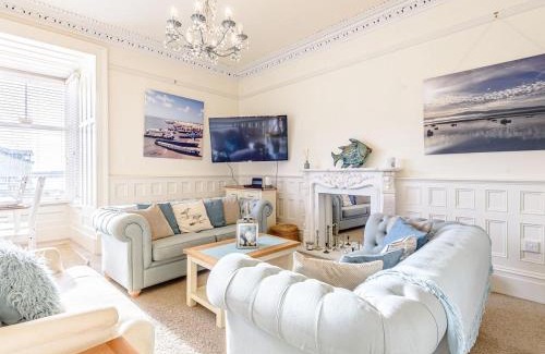 Aberdovey House | Apartment 1 - Uk32244