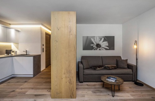 Burgusio Apartment | Apartment 1 with use of a swimmingpool and a sauna