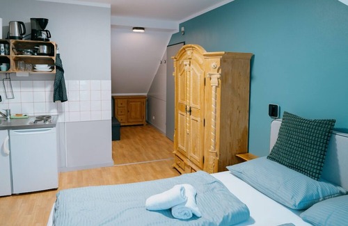 Groedig Apartment | Apartment 10 with balcony and in view of Untersberg
