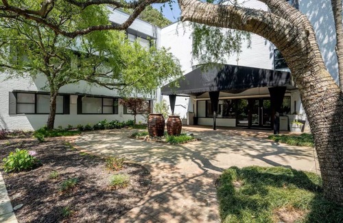 Lenox Apartment | Apartment 107