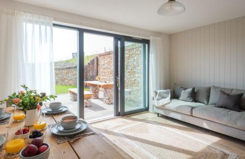 Hope-Cove House | Apartment 12, Sunny Cove