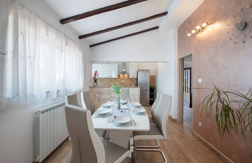 Sajini Apartment | Apartment 1816/21517 (Istria - Barban), 8000m from the beach