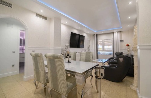Barriada del Rio San Pedro Apartment | Apartment ∙ 2 bedrooms ∙ 4 guests