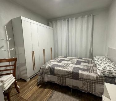 Passo de Torres Apartment | Apartment 2 blocks from the sea with parking and Wi-Fi
