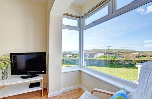 Constantine Bay Apartment | Apartment ∙ 2 bedrooms ∙ 4 guests