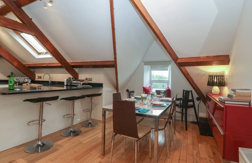 Llanbedrog Cottage | Apartment 2, Gorwel Glas