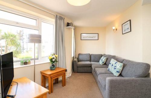 Seaton House | Apartment 2 - Mount Brioni