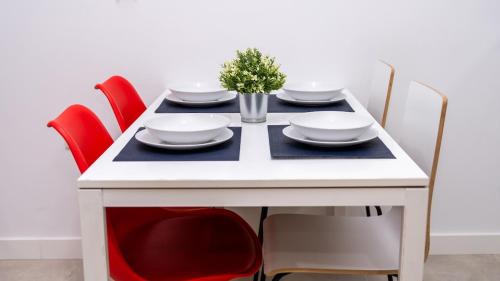 Ciudad Lineal Apartment | Apartment 2 Private complex Parking 7 people