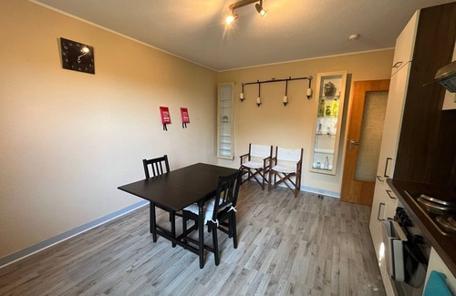 Buscheich Apartment | Apartment 2 - UG - 80m² - Max. 4 Pers. - mit Terrasse - Eifelurlaub mit Panoramablick: Geräumige