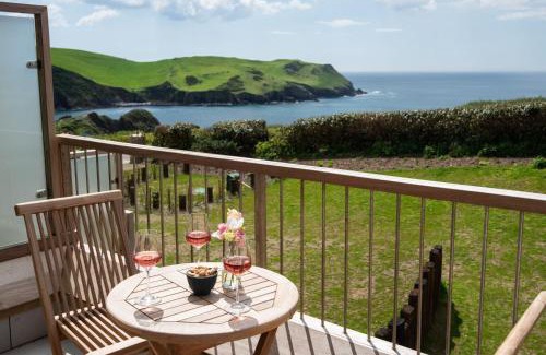 Hope-Cove House | Apartment 3, Ayrmer Cove