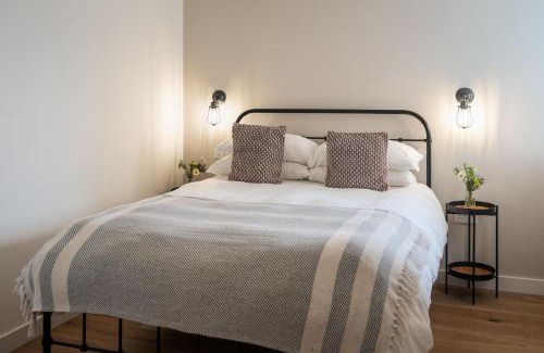 Hope-Cove House | Apartment 3, Ayrmer Cove