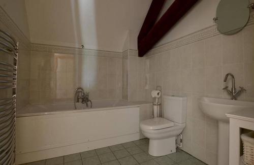 Hartfield House | Apartment ∙ 3 bedrooms ∙ 6 guests
