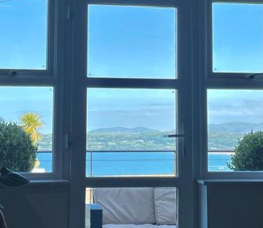 Tyn-y-Gongl Apartment | Apartment 3 Benllech with Sea views