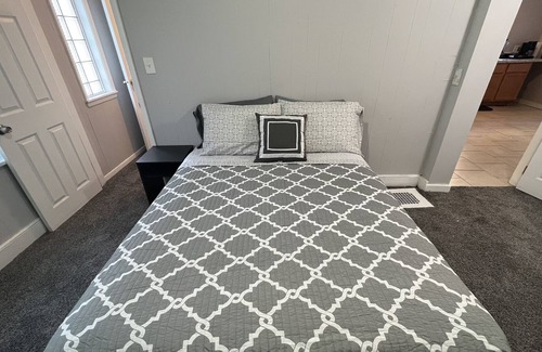 Old Brooklyn Apartment | Apartment 3 mins from zoo
