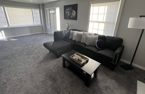 Old Brooklyn Apartment | Apartment 3 mins from zoo