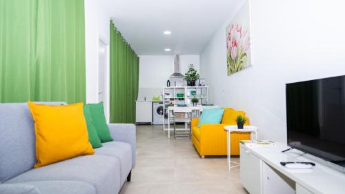 Ciudad Lineal Apartment | Apartment 3 Private complex Parking 6 people