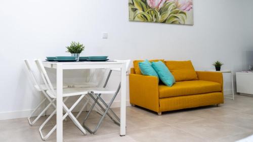 Ciudad Lineal Apartment | Apartment 3 Private complex Parking 6 people