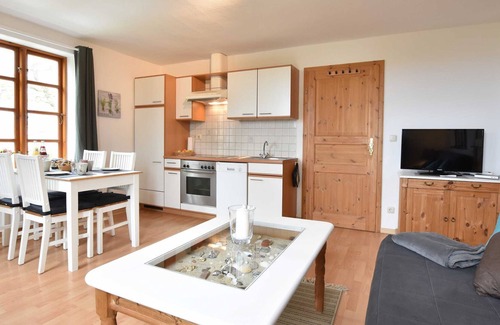 Stove Apartment | Apartment 3 with 1 bedroom (2-4 people) first floor / 1 pet allowed - Villa Seeheim Holiday property right on the water