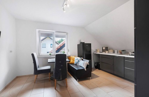 Braeunlingen Apartment | Apartment '3' with Balcony and Wi-Fi