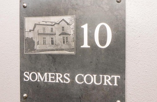 Roundham Apartment | Apartment 4 10 Somers Court