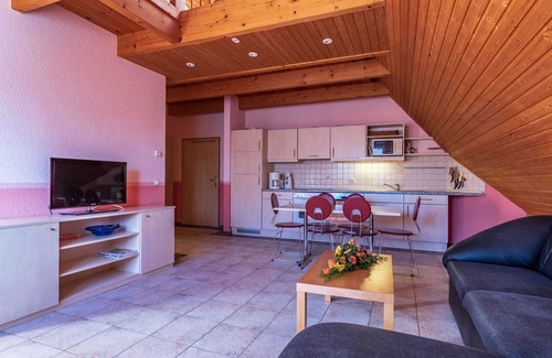Buschvitz Apartment | Apartment 4 "Adlerhorst" - Holiday House "Am Boddenufer" Buschvitz