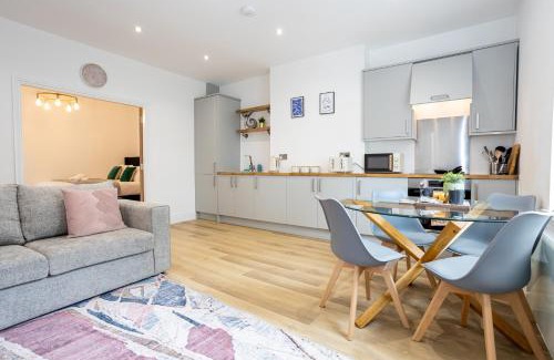 Walkden Apartment | Apartment 4 - Beautiful 1 Bedroom Apartment Near Manchester