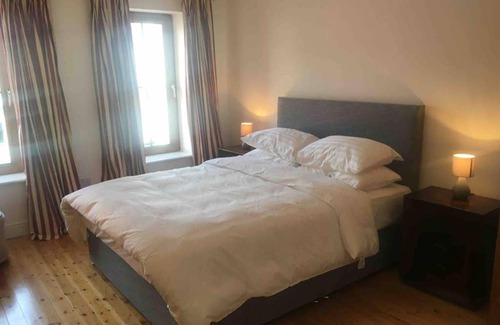Clifden Apartment | Apartment 4, Clifden Bay Apartments