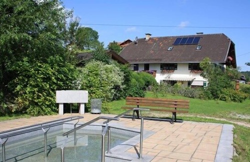 Anger Apartment | Apartment- 4 people, 50 square meters, top floor, balcony, near the lake, 4 stars