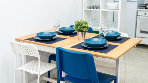 Ciudad Lineal Apartment | Apartment 4 Private complex Parking 6 people