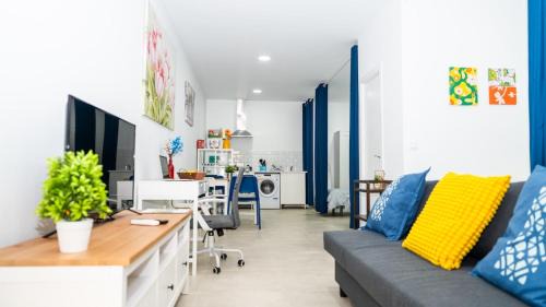 Ciudad Lineal Apartment | Apartment 4 Private complex Parking 6 people